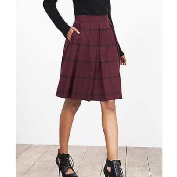 Banana Republic Dresses & Skirts - Banana Republic Plaid Burgundy Pleated Skirt